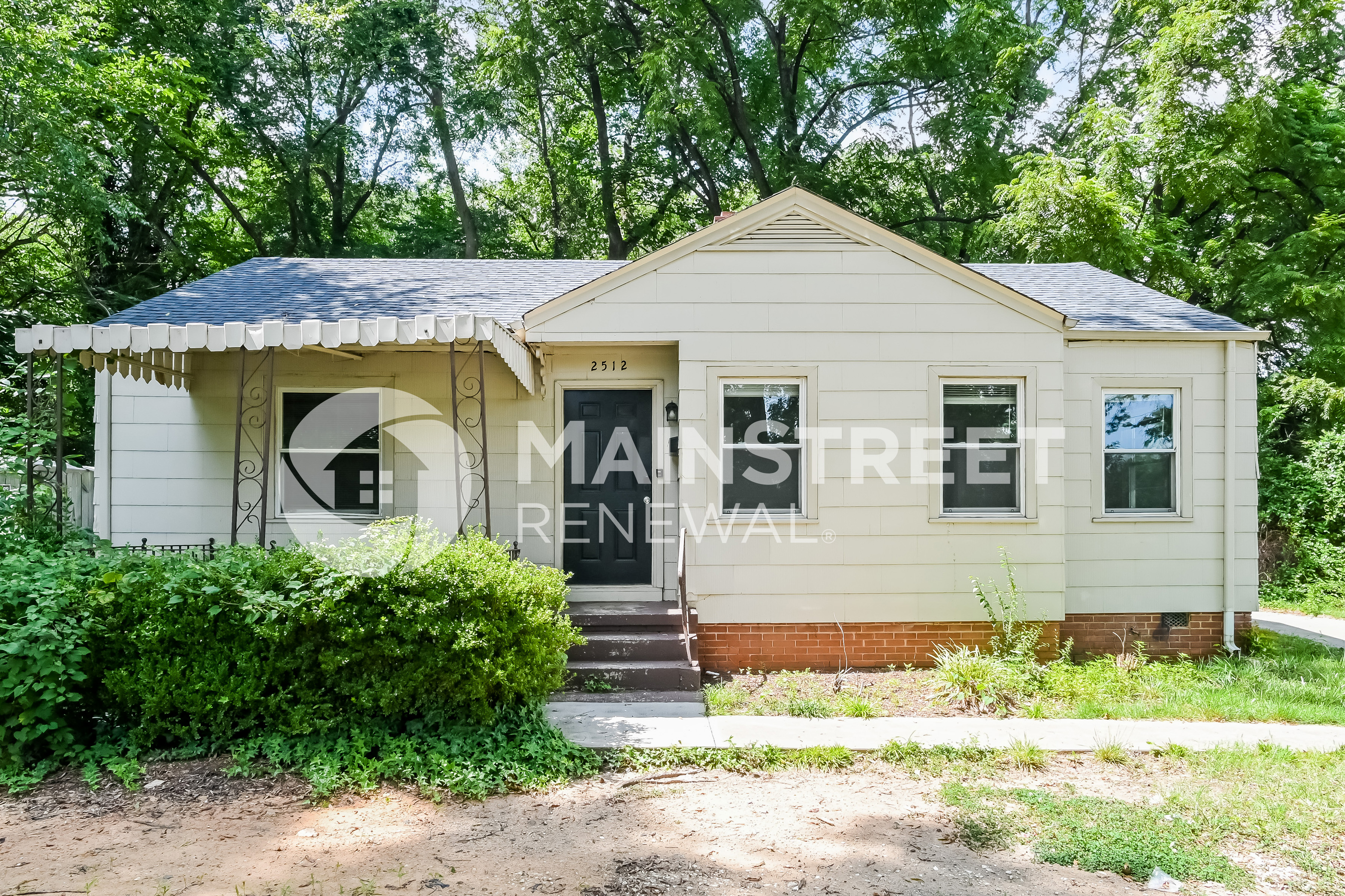 2512 Revolution Park Charlotte, NC 28208